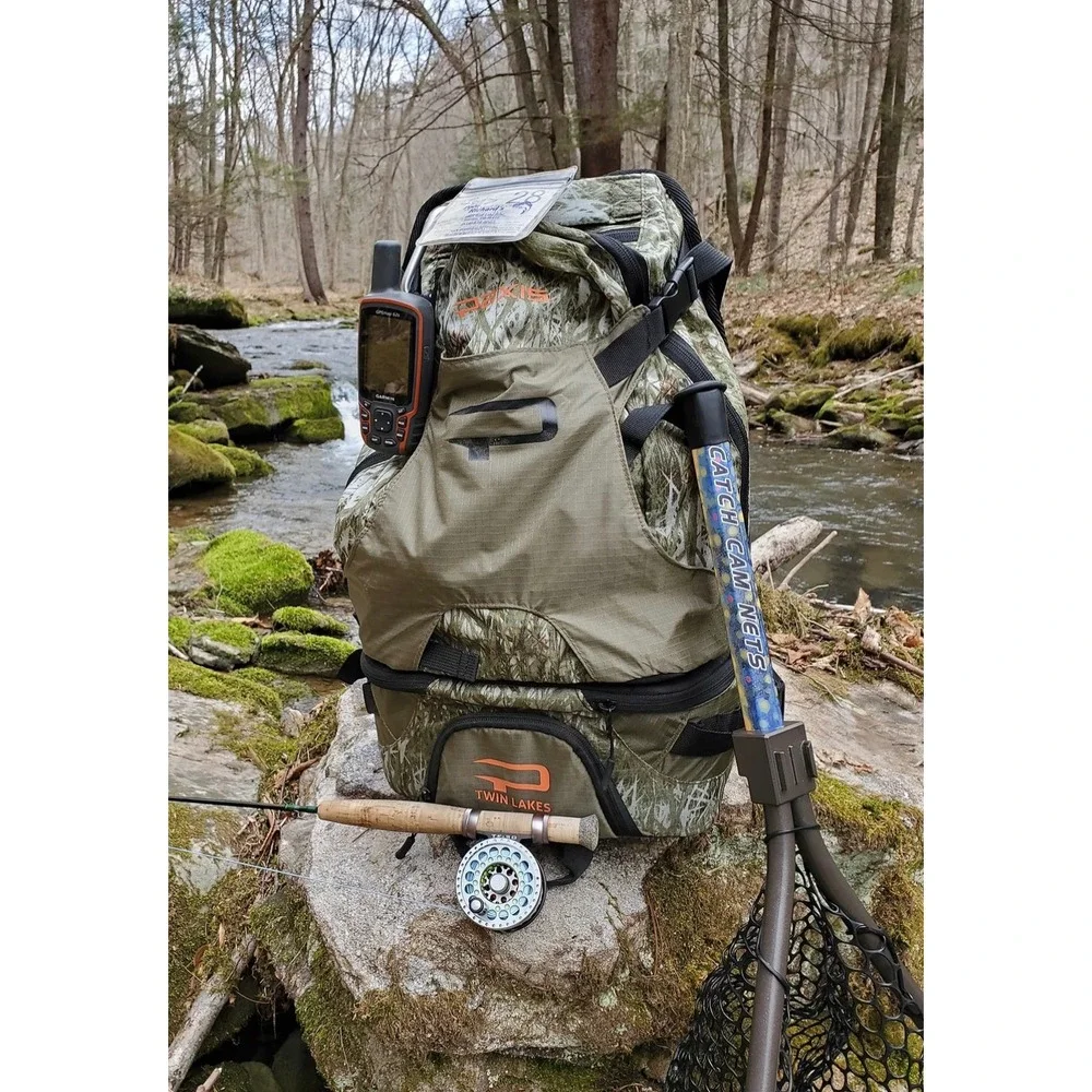 Paxis Twin Lakes Camo Swing Arm Hiking Fishing Hunting Backpack 30 Liter NEW